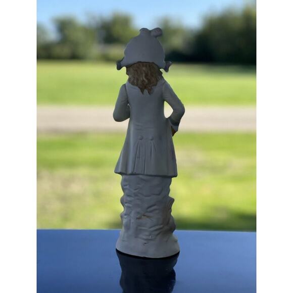 Vintage Colonial Bisque Figurine Victorian Style Man Playing Violin - Picture 5 of 14